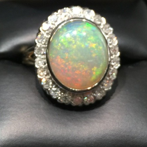 14 Kt Gold Opal Diamond Ring